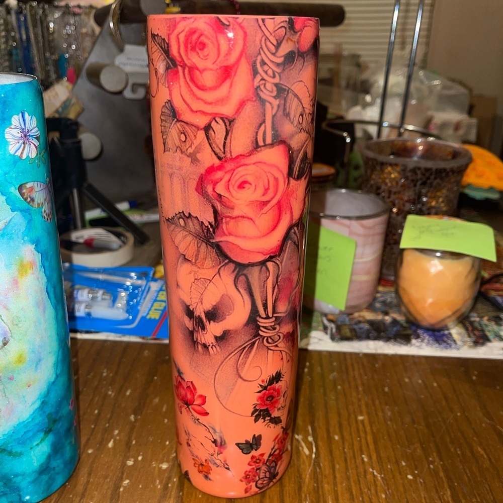 Skull & Roses Tumbler - Picture 1 of 5